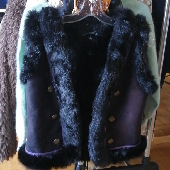 Ezekiel Lambskin Tie-up Vest - Picture 2 of 5